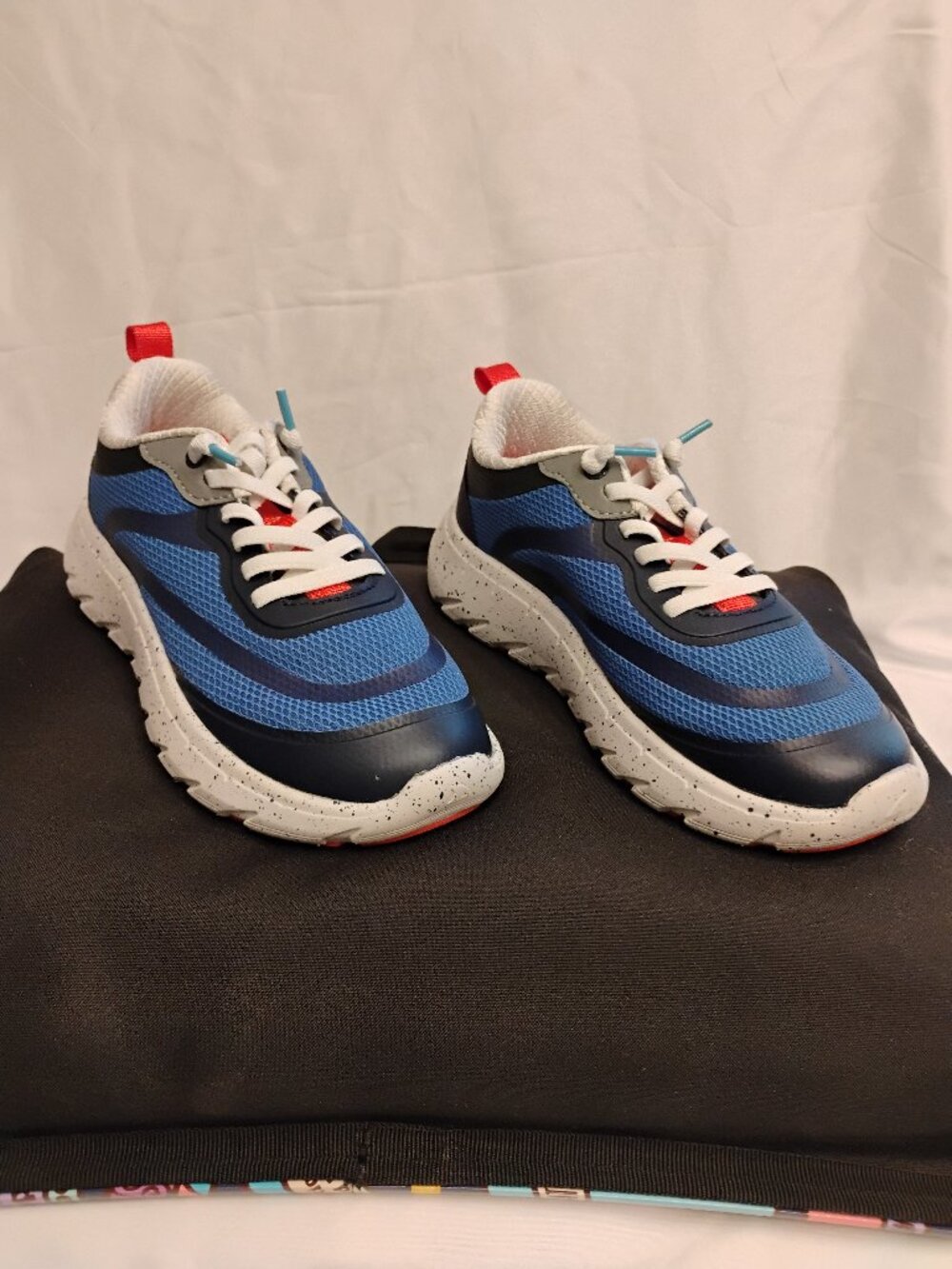 Rugged Shark Kids Trek Sneakers